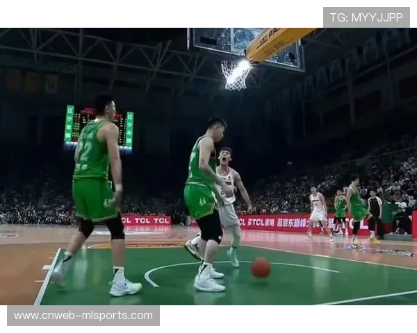 郭艾伦解说浙江广东决赛，调侃内线劣势